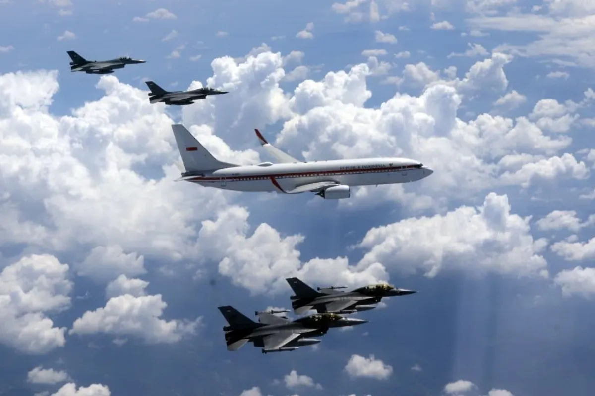 Akses Udara Militer AS di Indonesia: Antara Urgensi Strategis dan Risiko Geopolitik