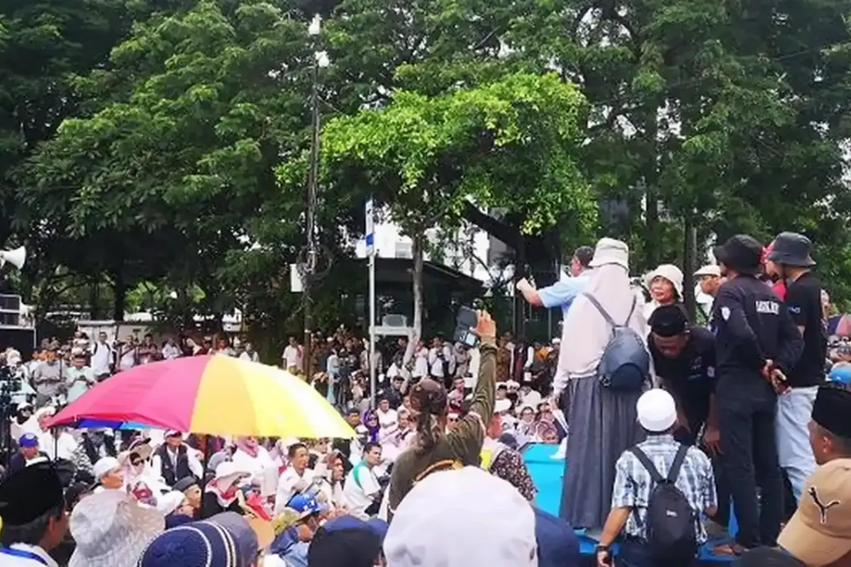 Aksi Massa Harkitnas Guncang Jakarta di Tengah Tren Pelemahan Rupiah