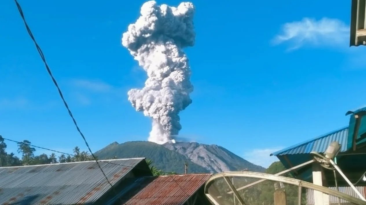 Gunung Ibu Erupsi, Indonesia Catat 620 Letusan 2026