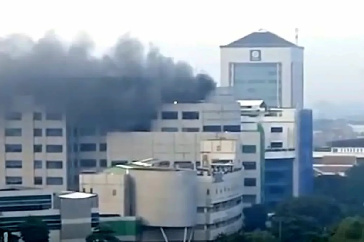 Kebakaran RSUD dr Soetomo: Risiko Operasional Rumah Sakit dan Malafungsi Fasilitas