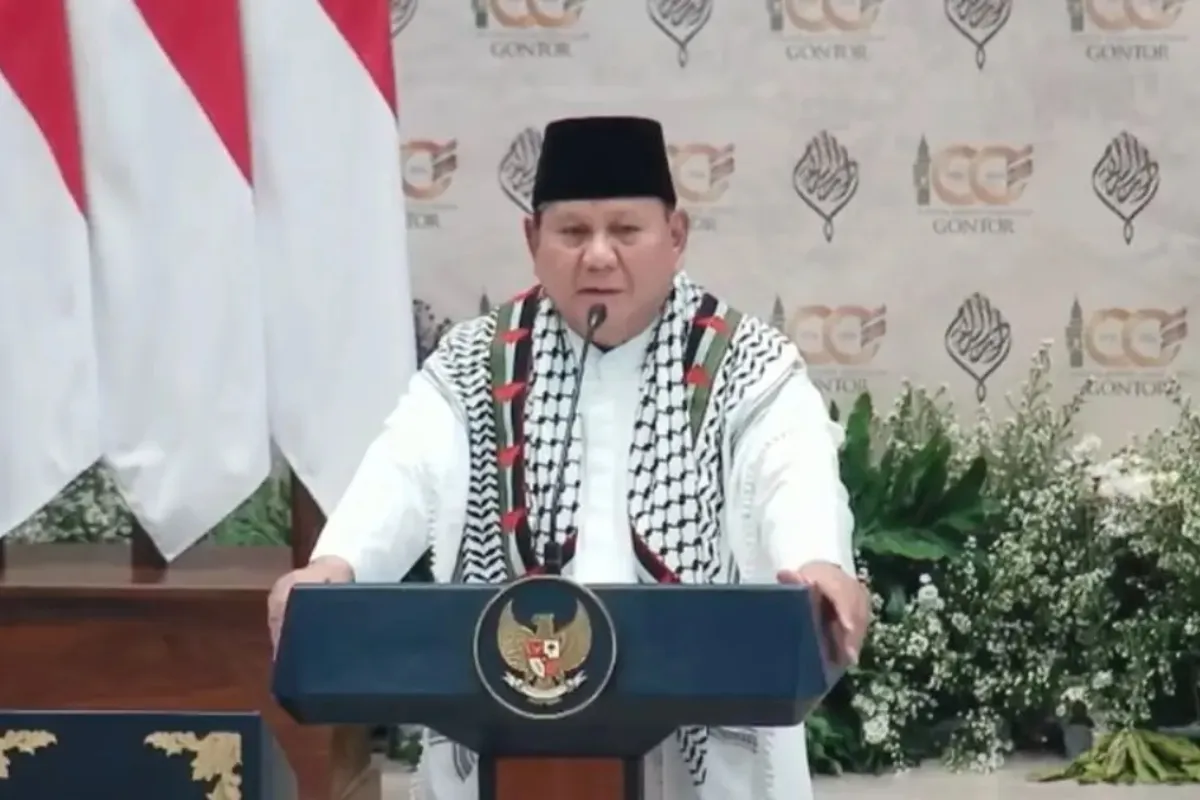 Presiden Prabowo Subianto menghadiri acara syukuran 100 tahun Pondok Modern Darussalam Gontor di Ponorogo, Jawa Timur, Sabtu (19/9/2026).