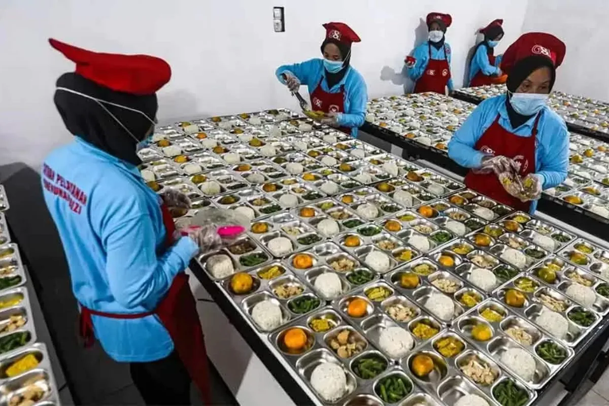 Skandal MBG Meluas, Pejabat BGN Tersangka Korupsi Pengadaan Food Tray