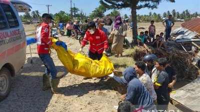 Banjir Sumbagut Tewaskan 1.053 Orang, Operasi SAR Masih Berlangsung