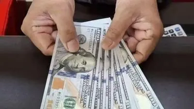 Dollar AS Tak Lagi Jadi Pelarian Utama Investor, Yen dan Franc Swiss Dilirik