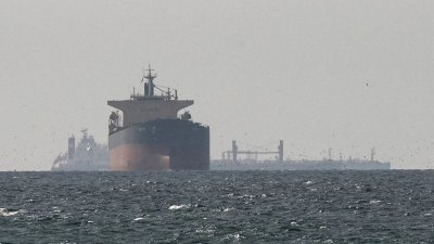 Eskalasi Selat Hormuz Dorong Harga Minyak ke Level US$126 per Barel