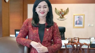 Friderica Widyasari Dewi Pimpin OJK: Restorasi Kepercayaan Investor Global