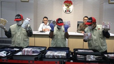KPK Amankan Pejabat Bea Cukai Terkait Korupsi Importasi