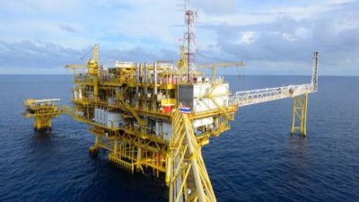 Market Shock: Selat Hormuz Terblokade, Minyak WTI Tembus US$81