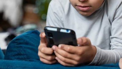 Pemerintah Siapkan Sistem Pengawasan Medsos Anak