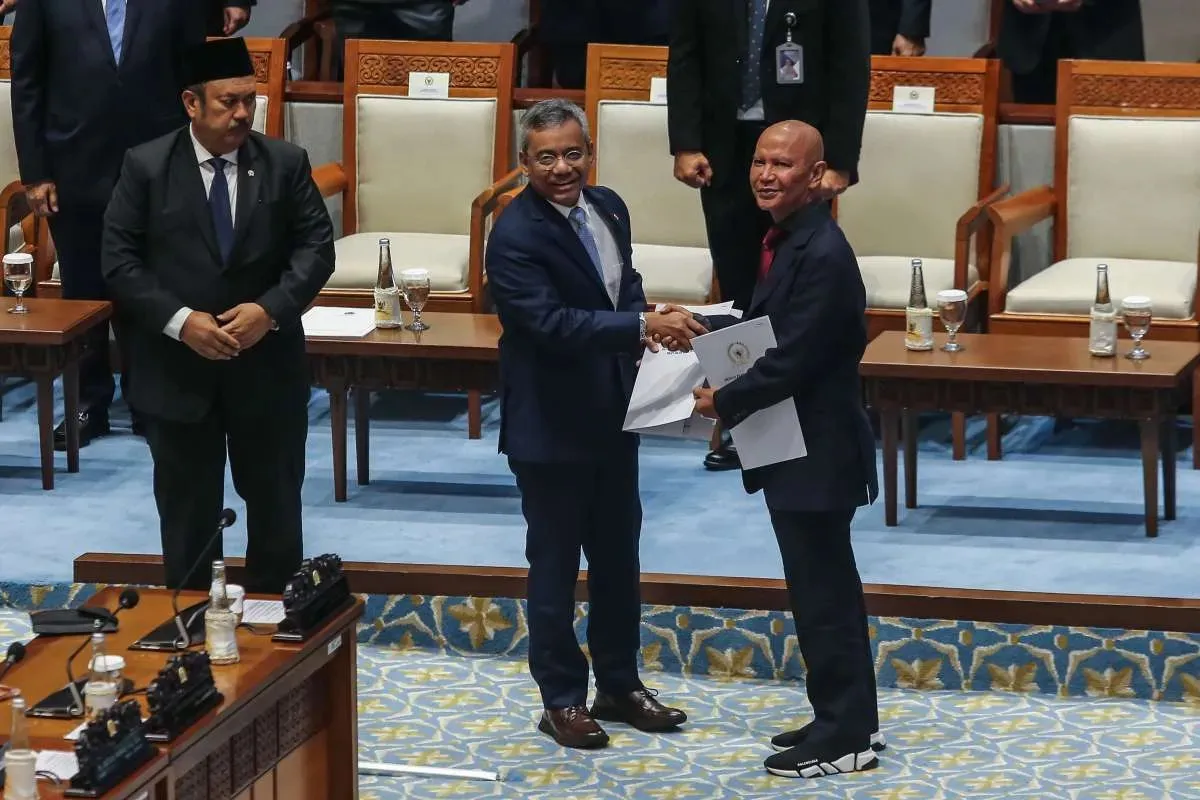 Pengesahan UU Satu Data Indonesia oleh DPR RI, Kompleks Parlemen, Senayan, Jakarta, Selasa (6/10/2026).