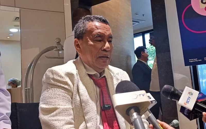 Hotman Paris memberi keterangan terkait Febrie Ardiansyah