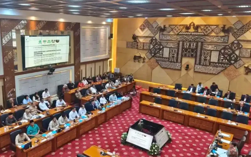 Rapat Asosiasi Mitra MBG dengan DPR RI